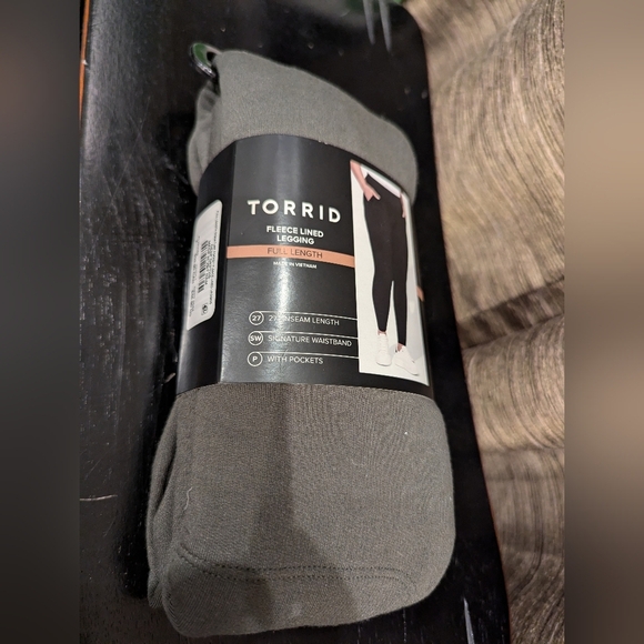 Torrid Full-Length Fleece lined Pocket Legging Size 2x NWT - Picture 5 of 7